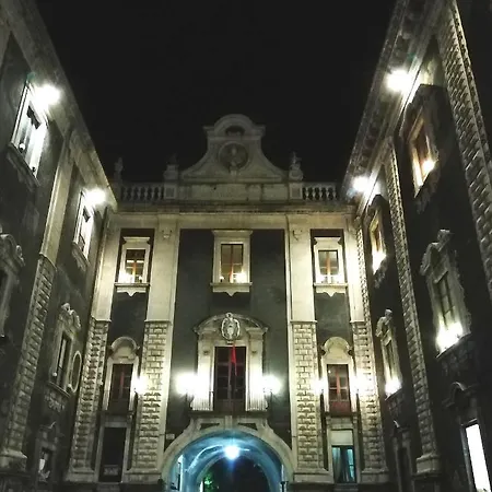 Nyaraló Theatron Houses- Centro Storico Catania