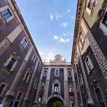 Nyaraló Theatron Houses- Centro Storico Catania