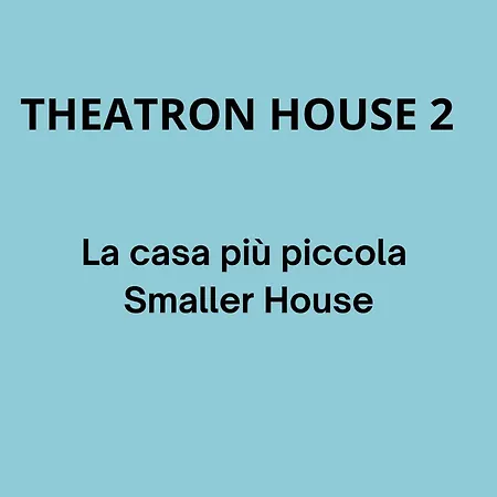 Theatron Houses- Centro Storico Nyaraló *